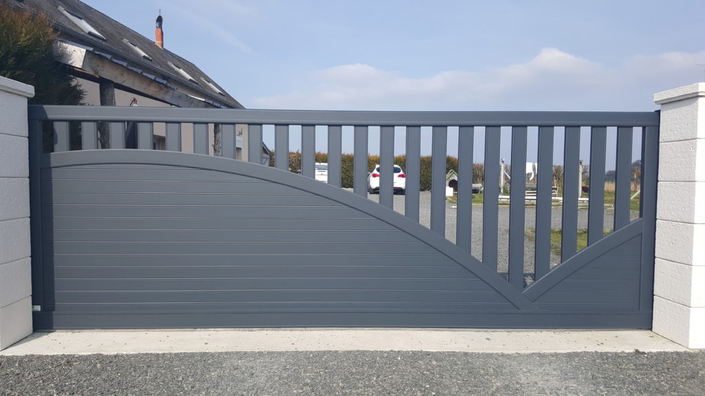 Portail aluminium contemporain Appiano