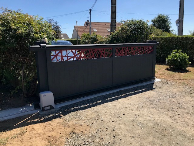 Portail aluminium contemporain Appiano