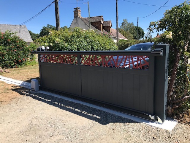 Portail aluminium contemporain Appiano
