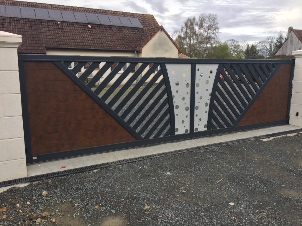 Portail aluminium contemporain Appiano