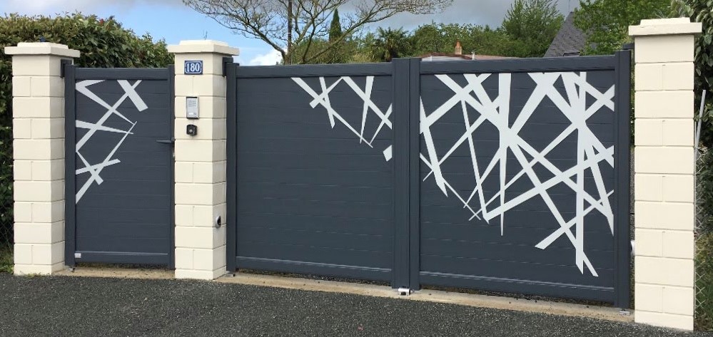 Portail aluminium contemporain Appiano