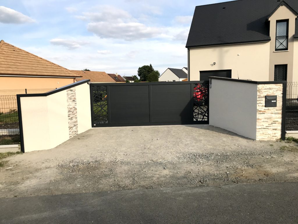 Portail aluminium contemporain Appiano