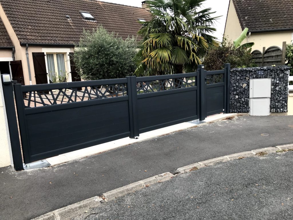 Portail aluminium contemporain Appiano
